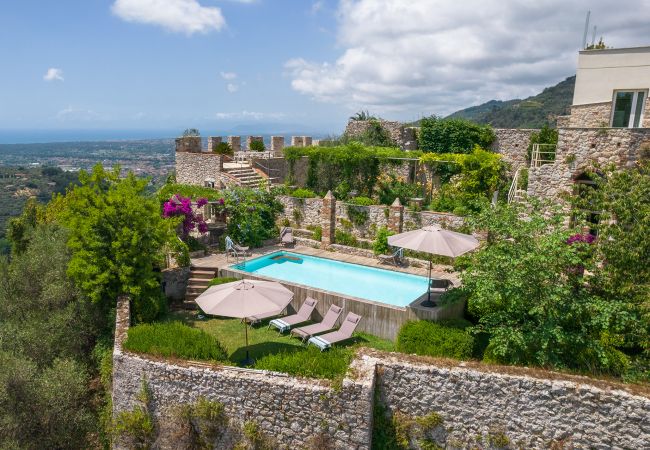 Villa/Dettached house in Camaiore - Villa La Rocca