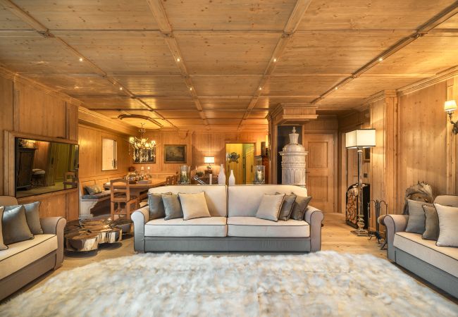  in Cortina d´Ampezzo - Elegant Tablà with Garden R&R